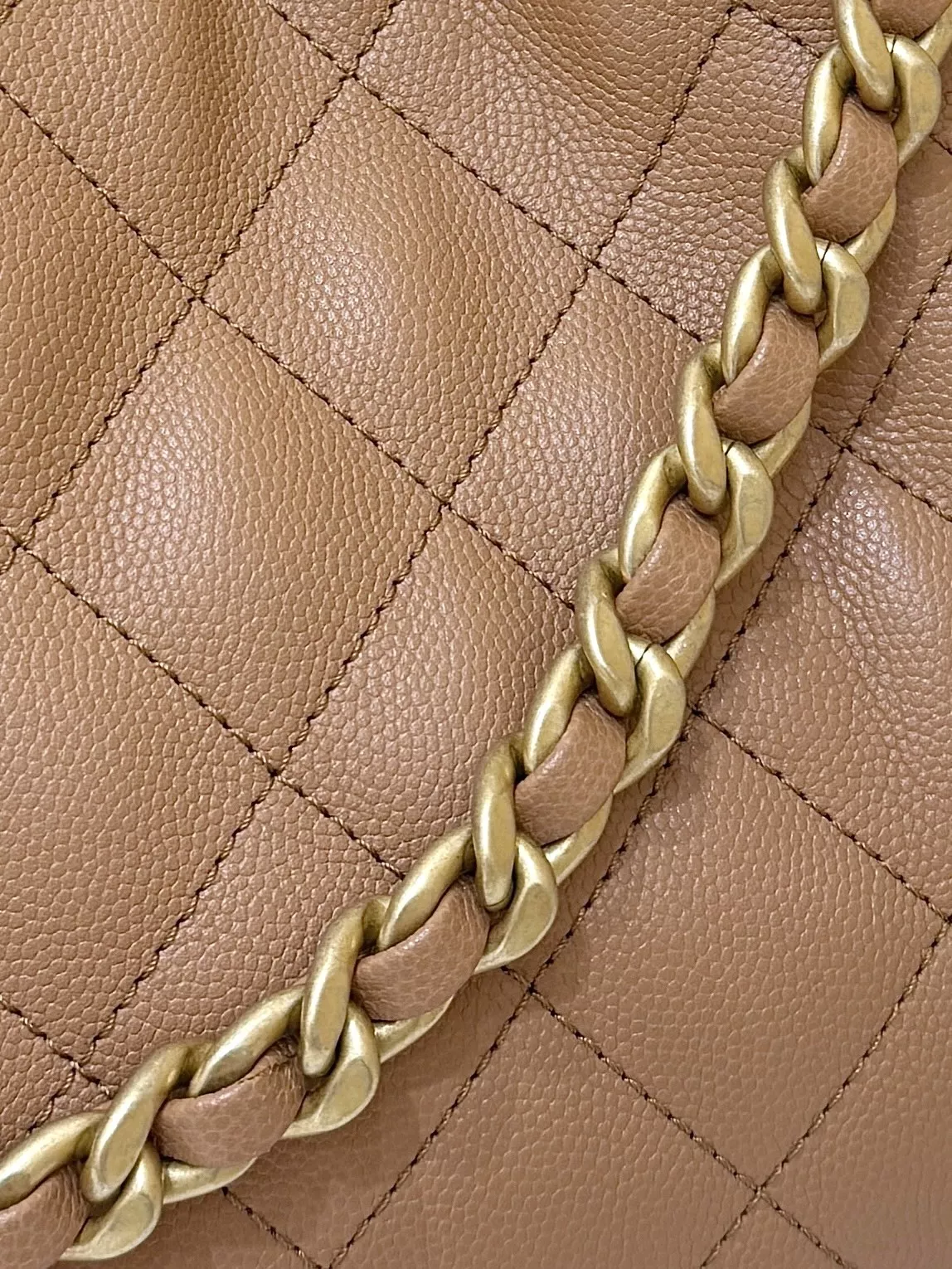 샤넬 퀼팅 체인 포인트 데일리 백 상세 이미지 12