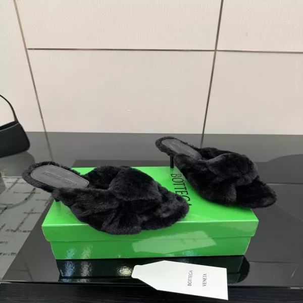 보테가베네타 인트레치아토 오픈토 슬리퍼