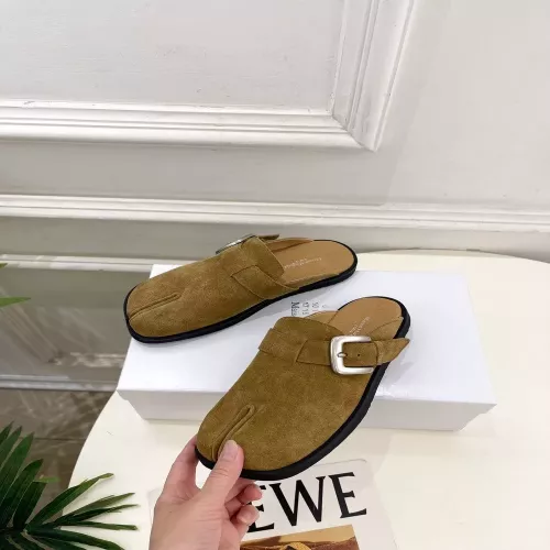 메종마르지엘라 금속 버클 디테일 타비 반슬리퍼