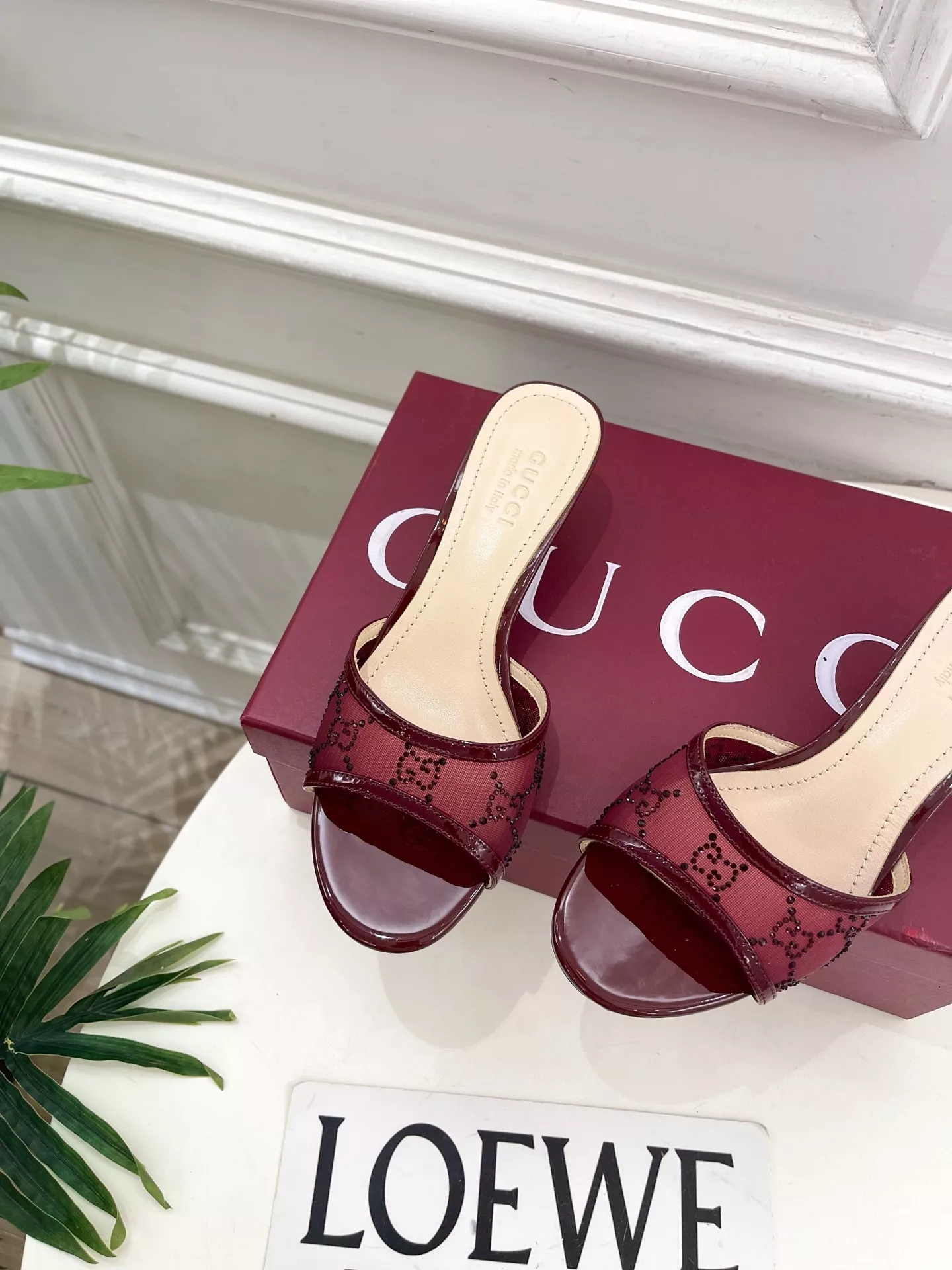 구찌 GG 메쉬 크리스탈 로우힐 슬리퍼 상세 이미지 5