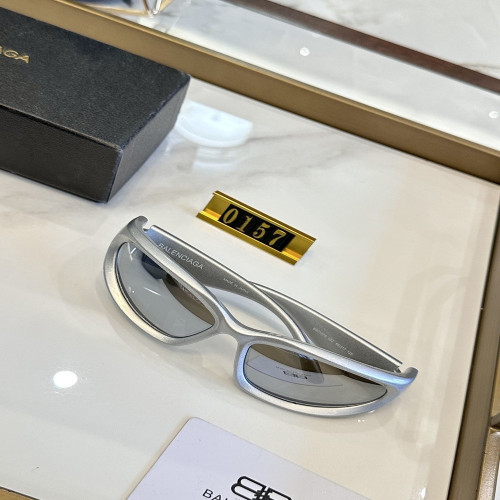 발렌시아가 폴라라이즈드 보드 선글라스
