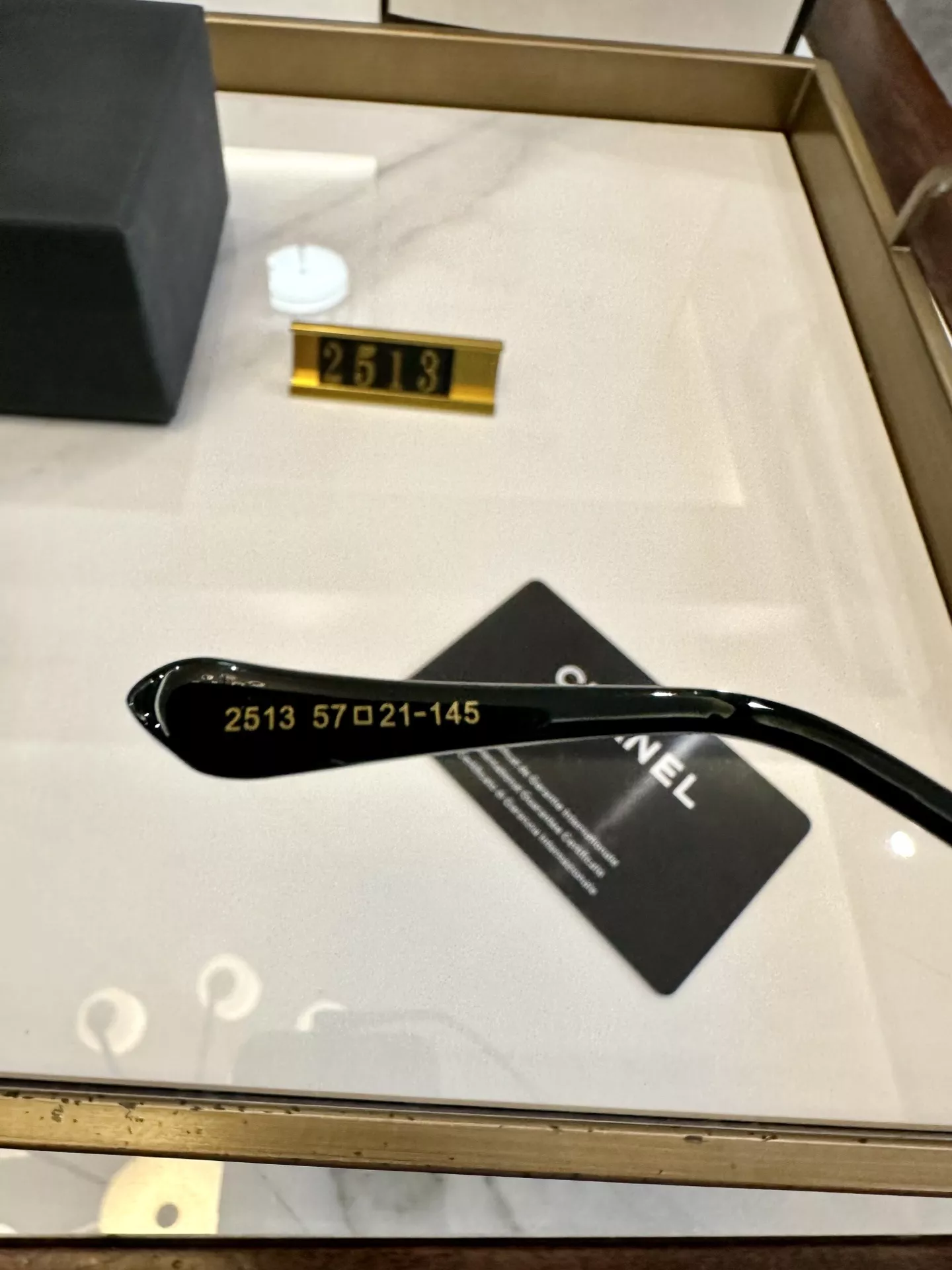 샤넬 메탈 템플 포인트 선글라스 상세 이미지 6