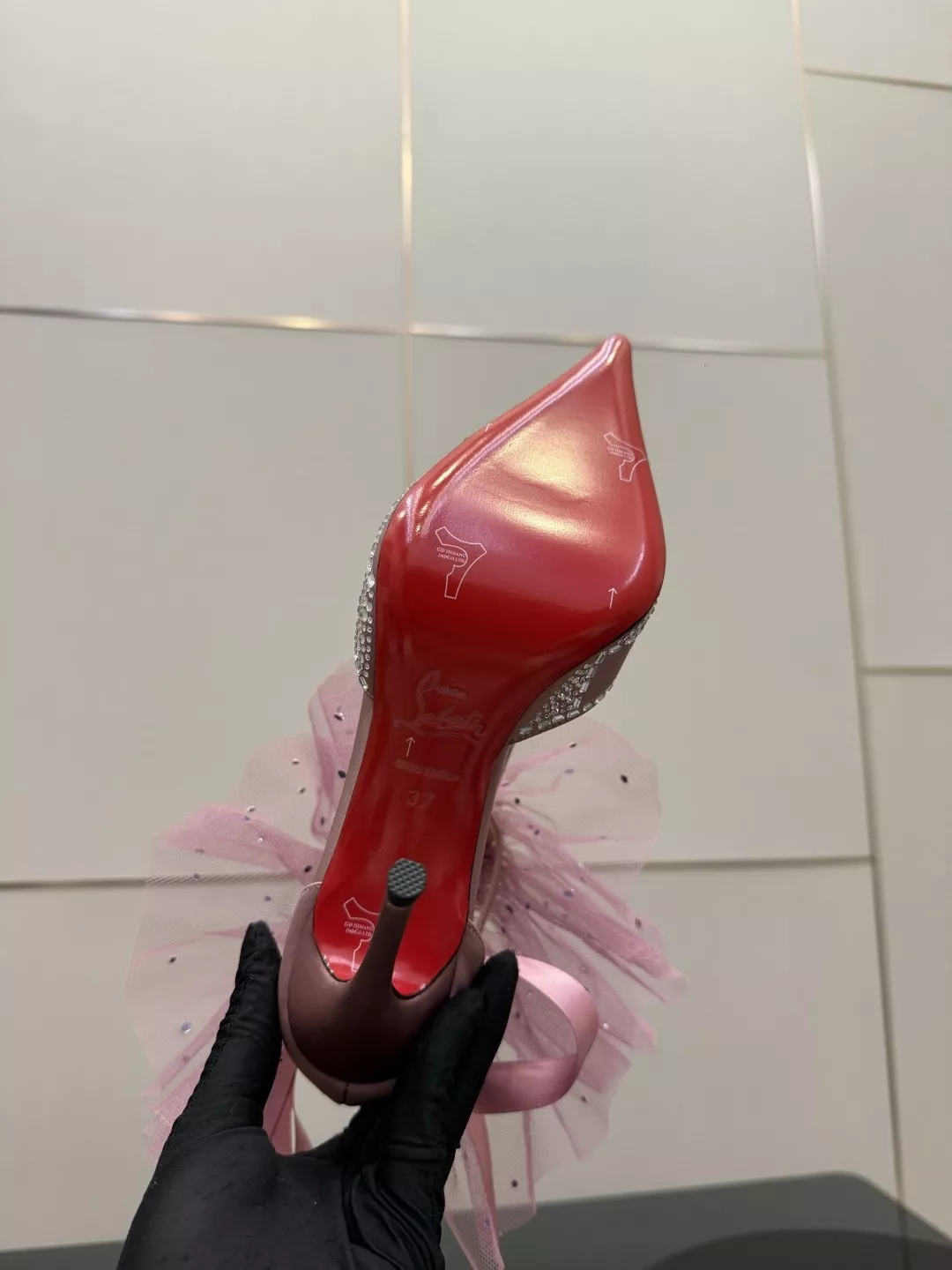 크리스찬루부탱 로즈 장식 레드솔 하이힐 샌들 상세 이미지 10