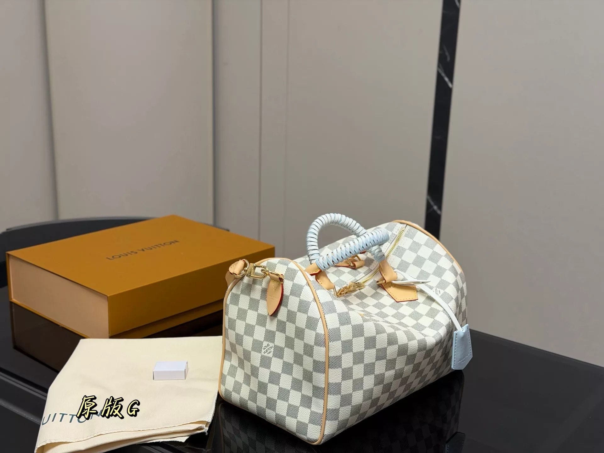 루이비통 다미에 화이트 핸들 여행 가방 상세 이미지 5