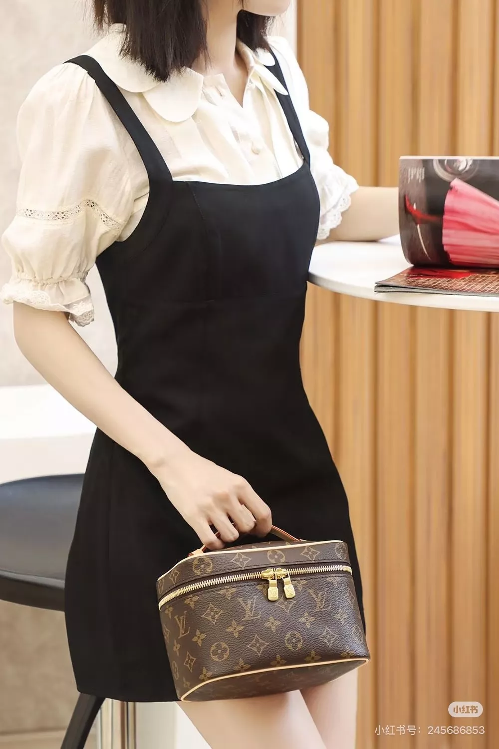 루이비통 모노그램 코스메틱 케이스 상세 이미지 10