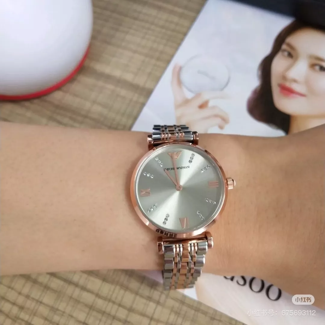 아르마니 로맨틱 무드의 메탈 손목시계 상세 이미지 12