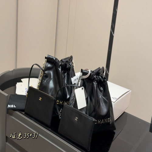 샤넬 매트한 질감의 체인 포인트 백