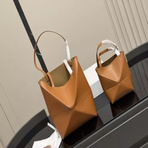 로에베 기하학 실루엣 토트형 백