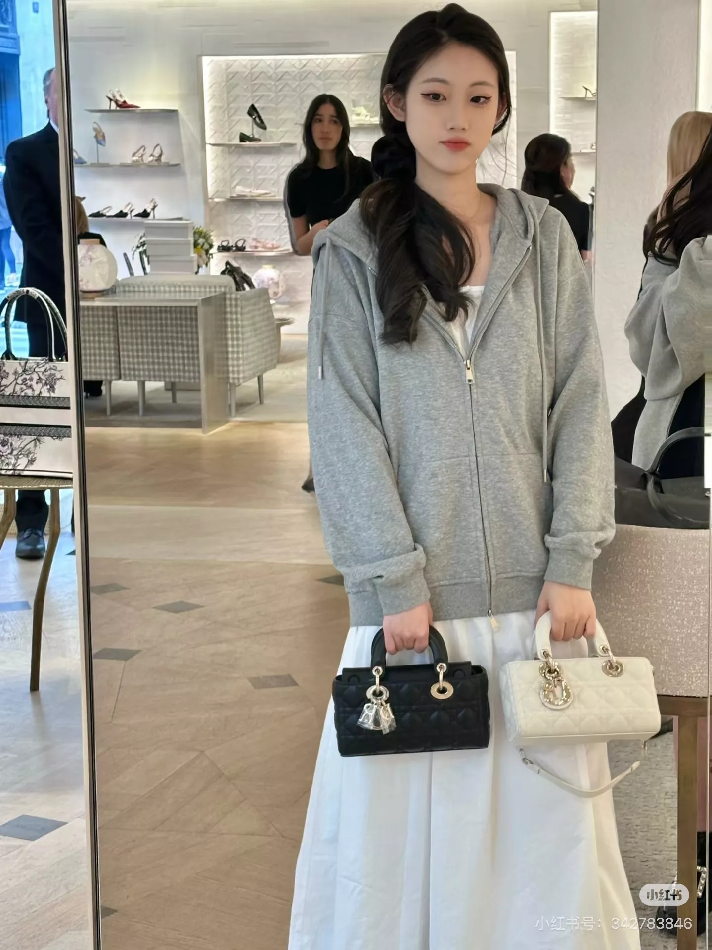 디올 퀼팅 양가죽 탑핸들 백 상세 이미지 18
