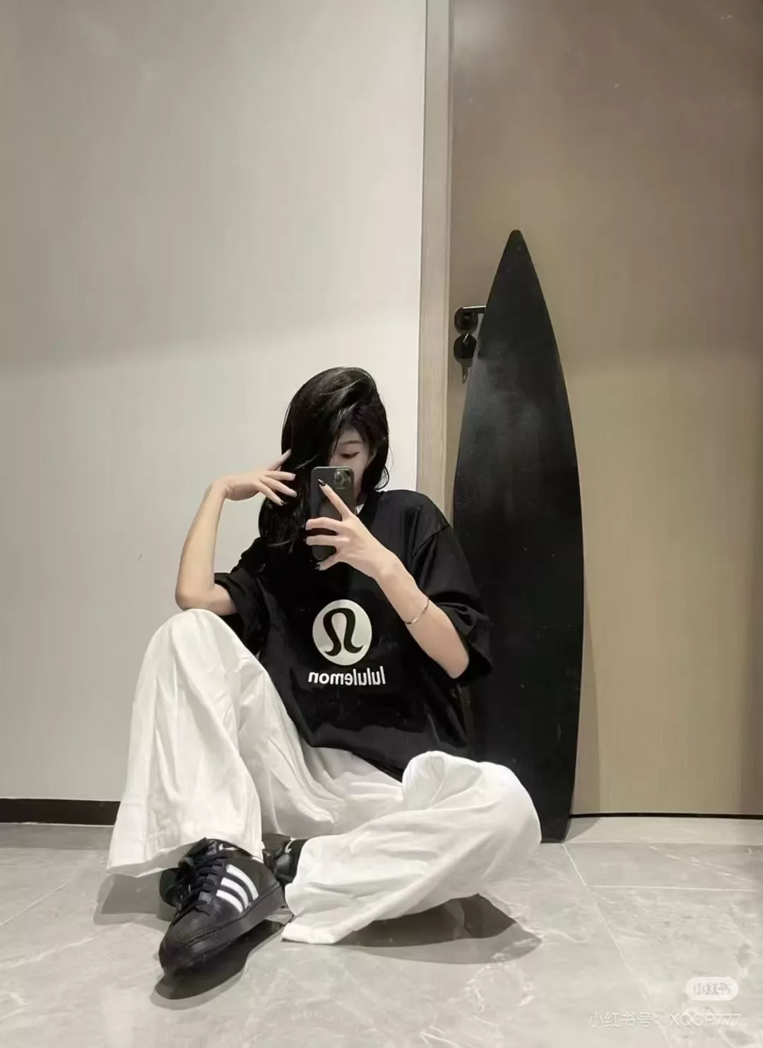 룰루레몬 클래식 로고 프린트 루즈핏 반팔 상의 상세 이미지 10