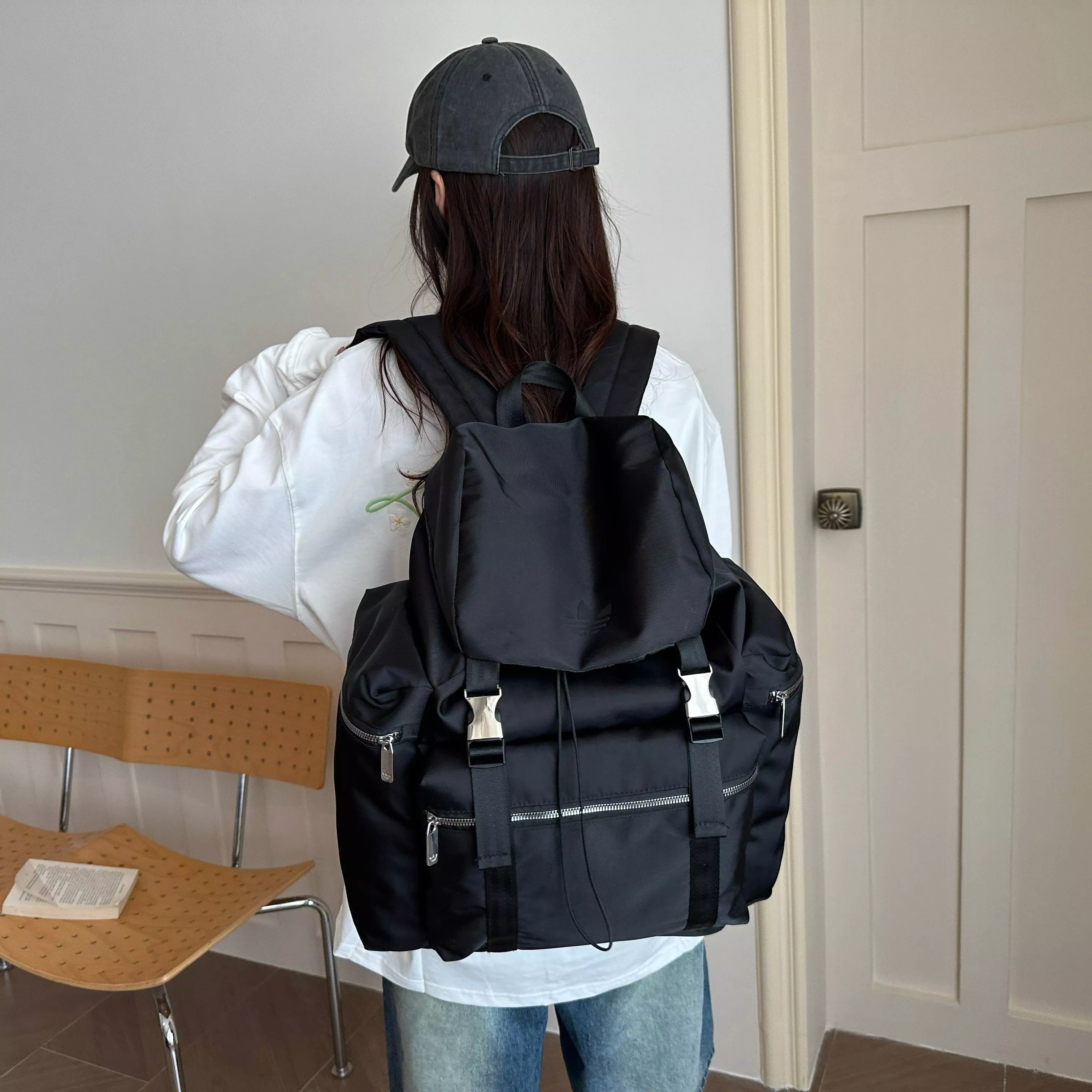 아디다스 오리지널 로고 포인트 데일리 백 상세 이미지 9