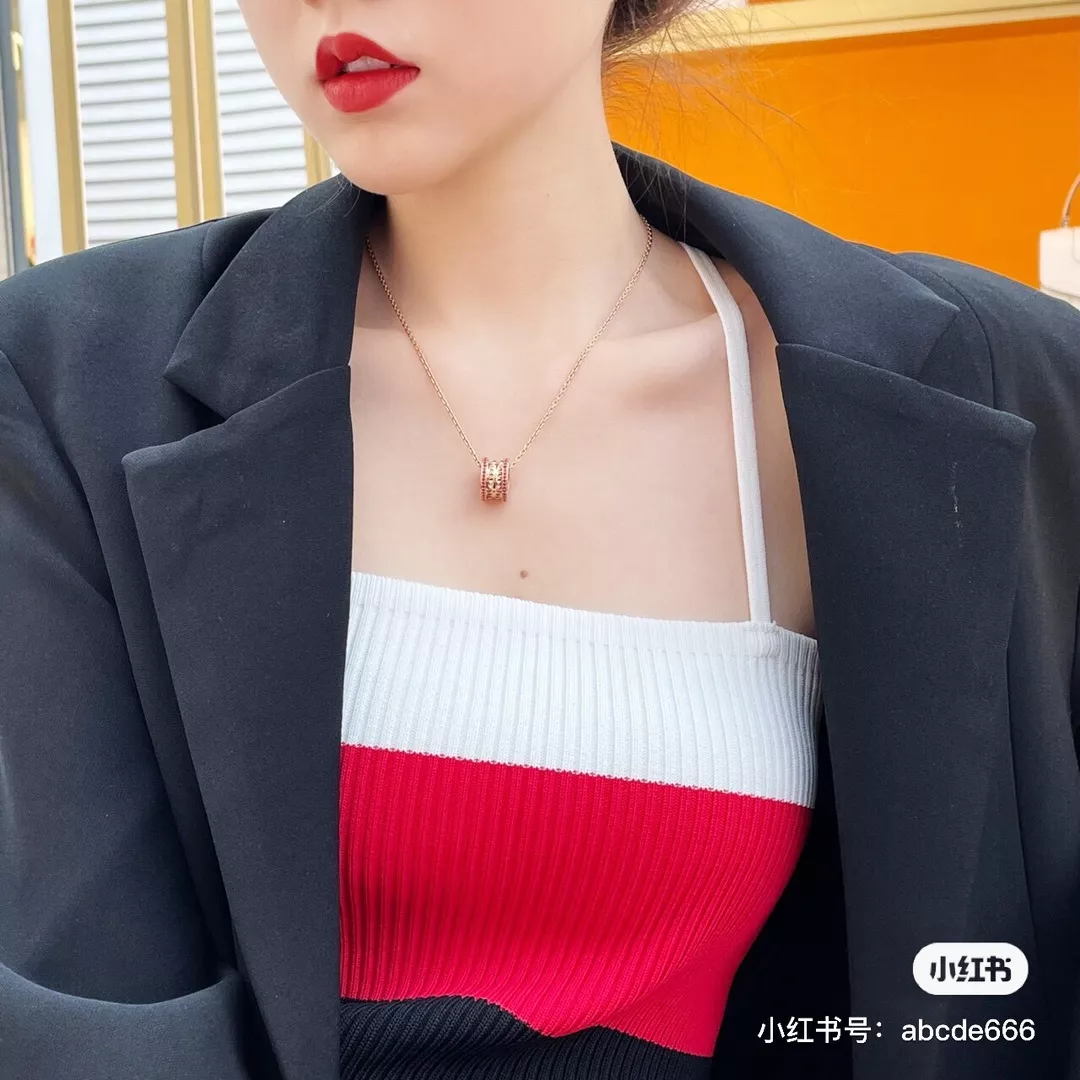 불가리 비제로원 락 스터드 체인 장식 상세 이미지 6