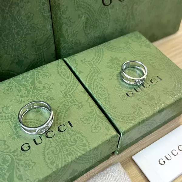 구찌 인터로킹 더블 G 오픈 링