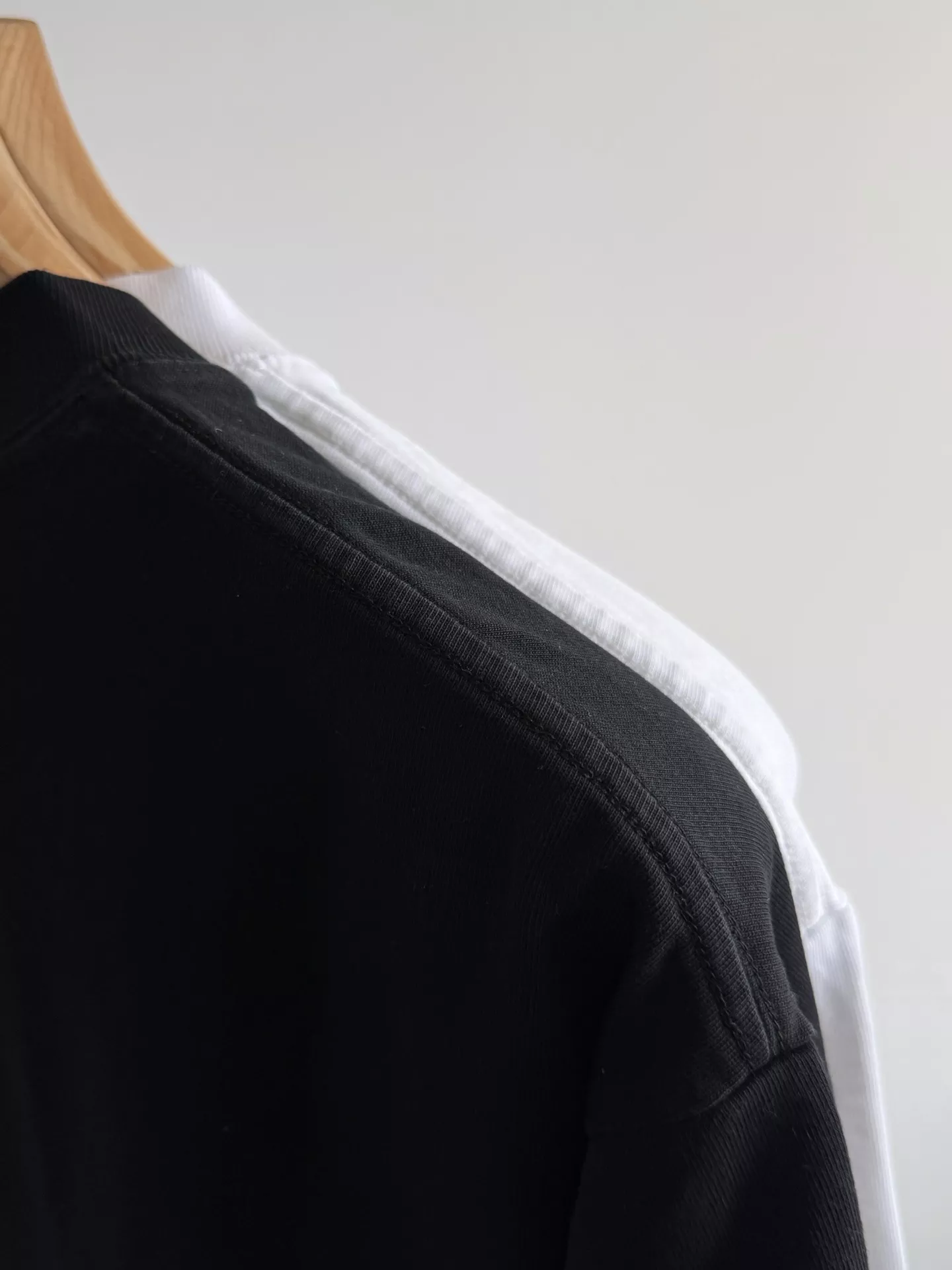 디올 자수 로고 라운드넥 반팔 탑 상세 이미지 6