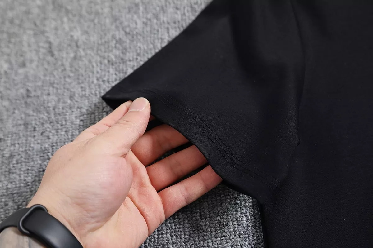 비음륵분 단색 레터링 라운드넥 반팔 상의 상세 이미지 22