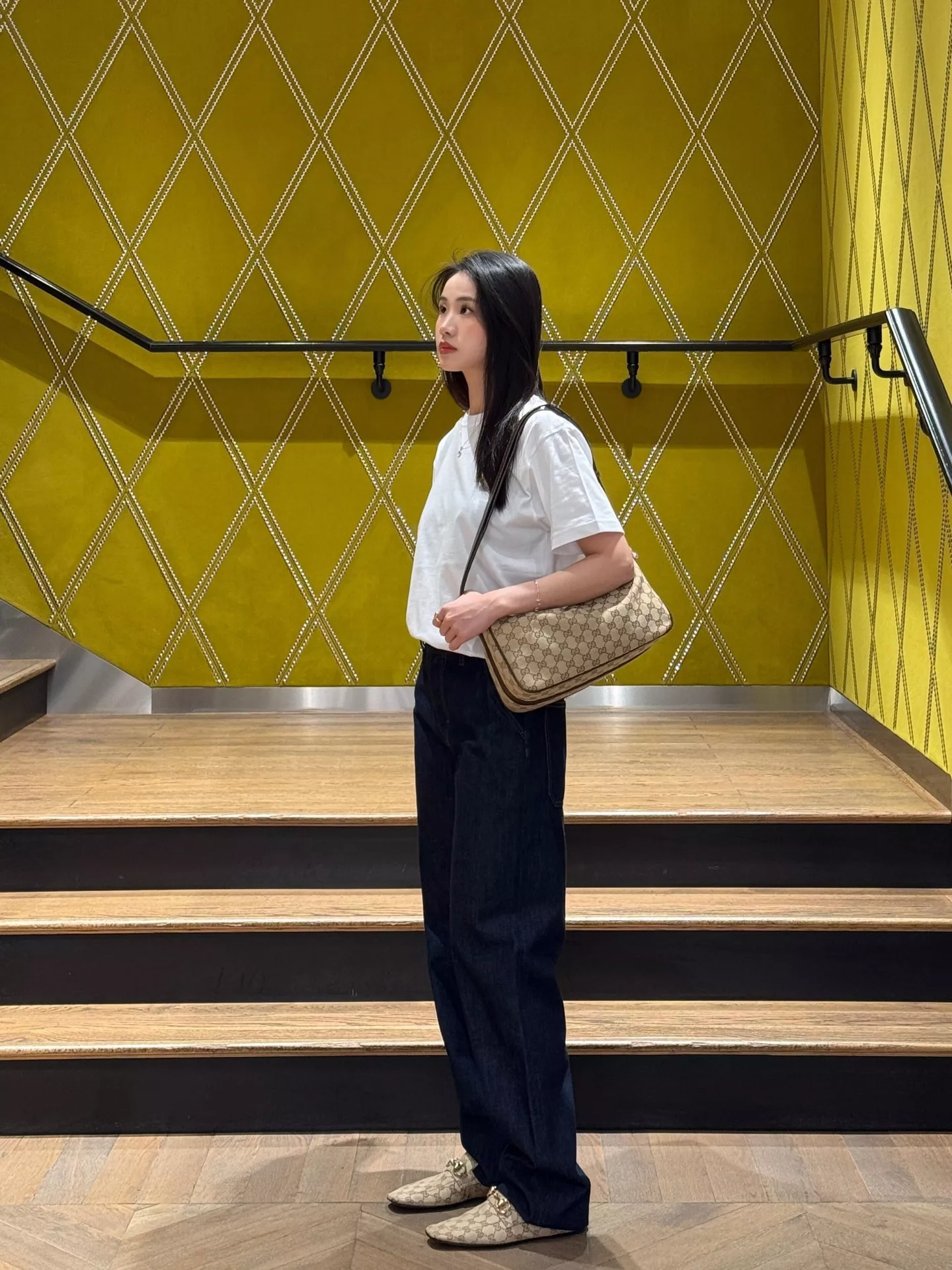 구찌 더블 G 자수 포인트 라운드 티 상세 이미지 19