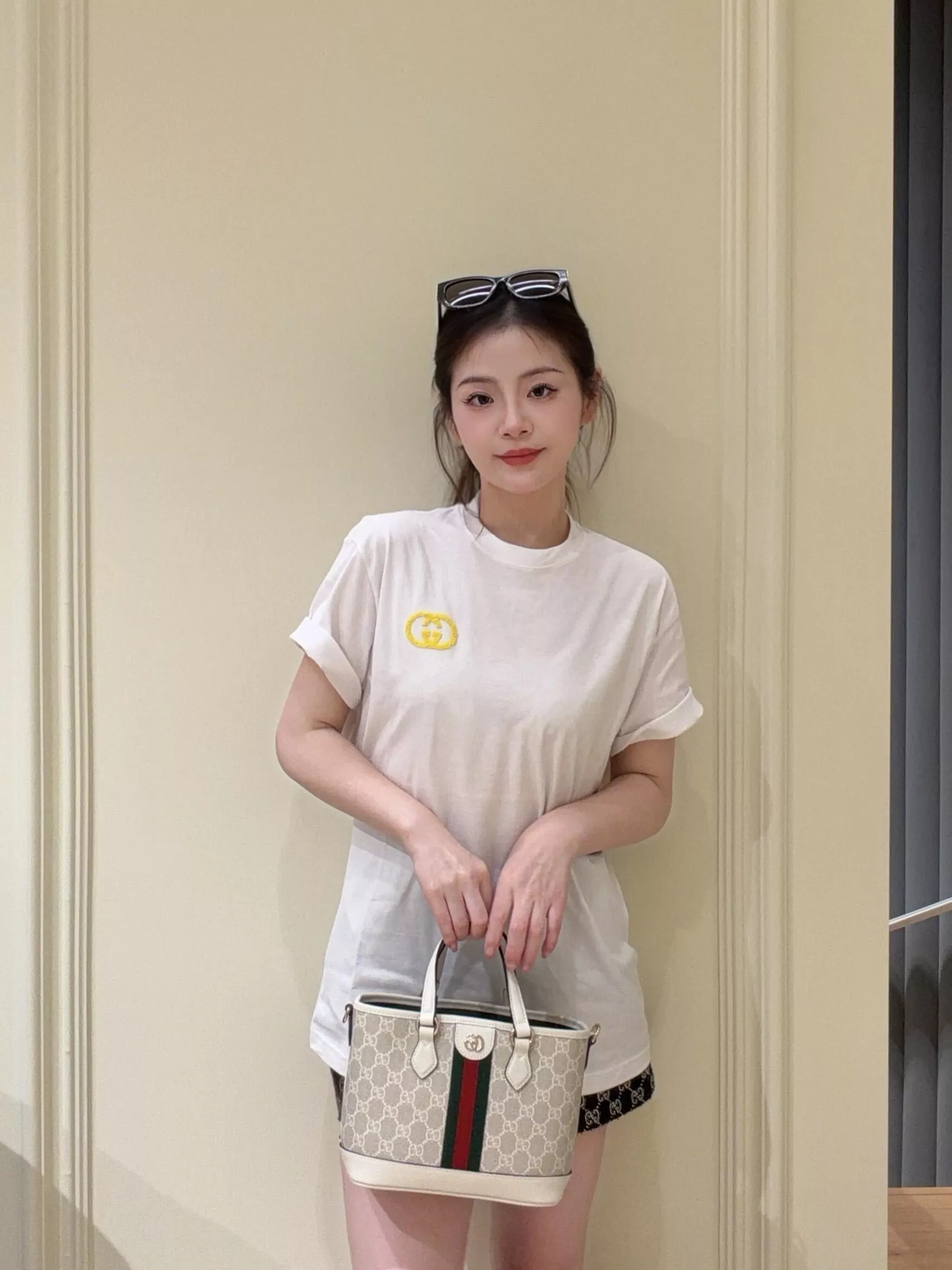 구찌 더블 G 자수 포인트 라운드 티 상세 이미지 24