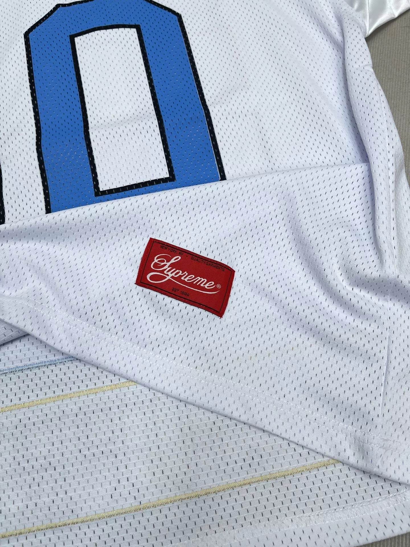슈프림 메쉬 짜임의 자수 아플리케 풋볼 스타일 탑 상세 이미지 8