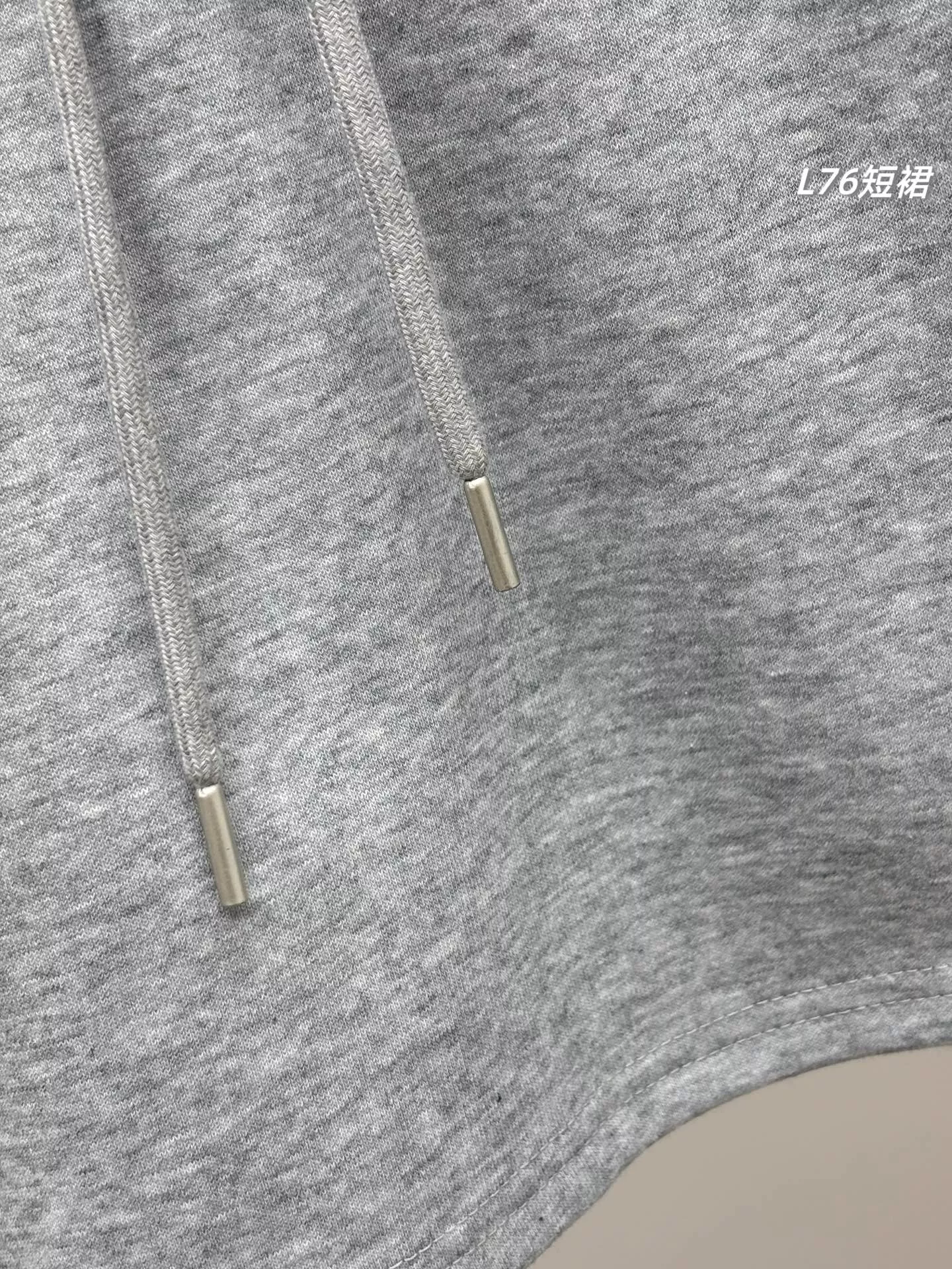 룰루레몬 여성 비즈니스 무드 밴딩 숏스커트 상세 이미지 9