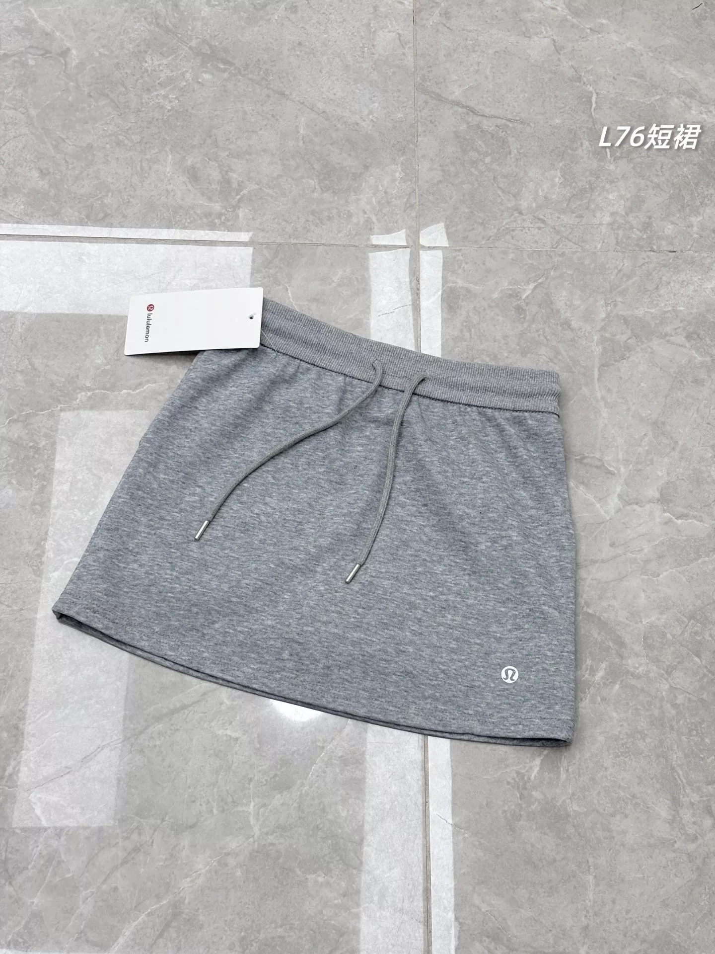 룰루레몬 여성 비즈니스 무드 밴딩 숏스커트 상세 이미지 11