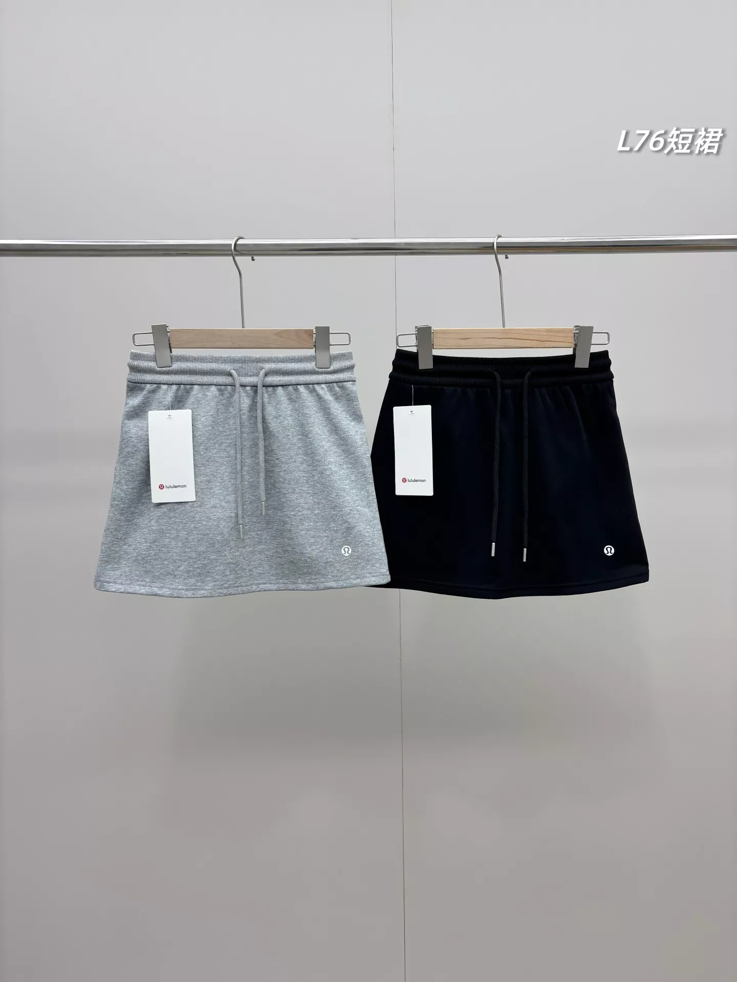 룰루레몬 여성 비즈니스 무드 밴딩 숏스커트 상세 이미지 1