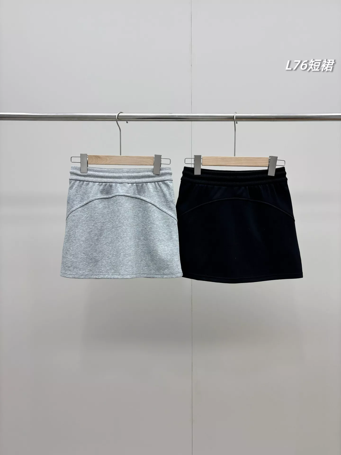 룰루레몬 여성 비즈니스 무드 밴딩 숏스커트 상세 이미지 2