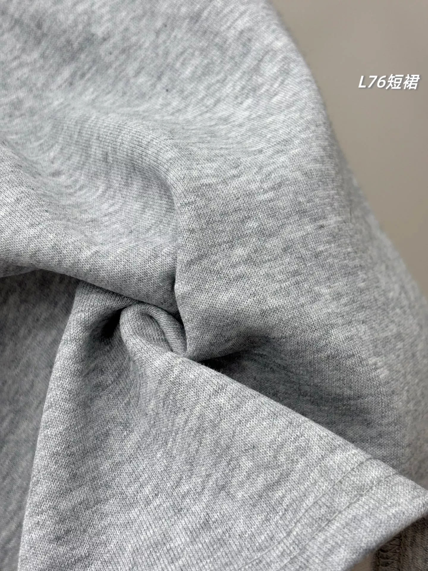 룰루레몬 여성 비즈니스 무드 밴딩 숏스커트 상세 이미지 8