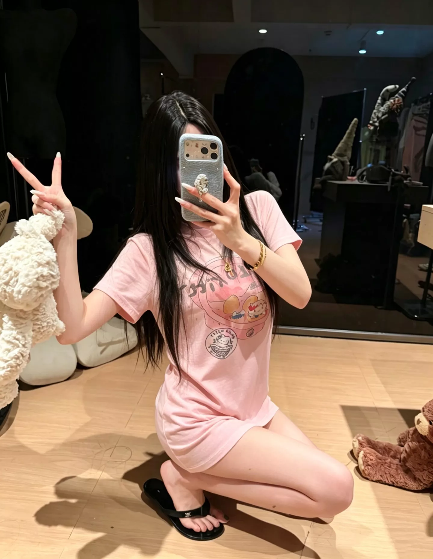 노브랜드 빈티지 키티 프린팅 반팔 탑 상세 이미지 24