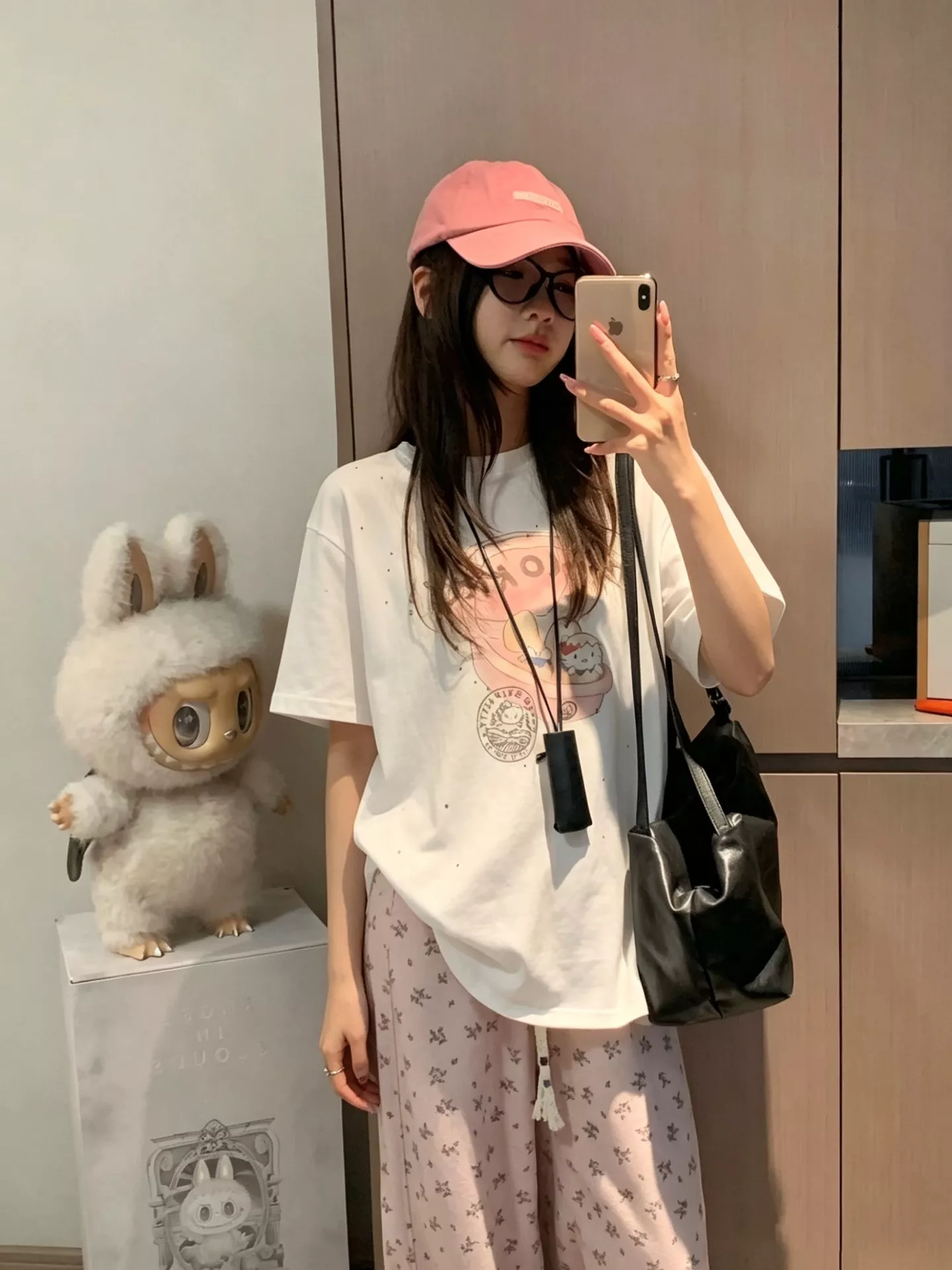 노브랜드 빈티지 키티 프린팅 반팔 탑 상세 이미지 21