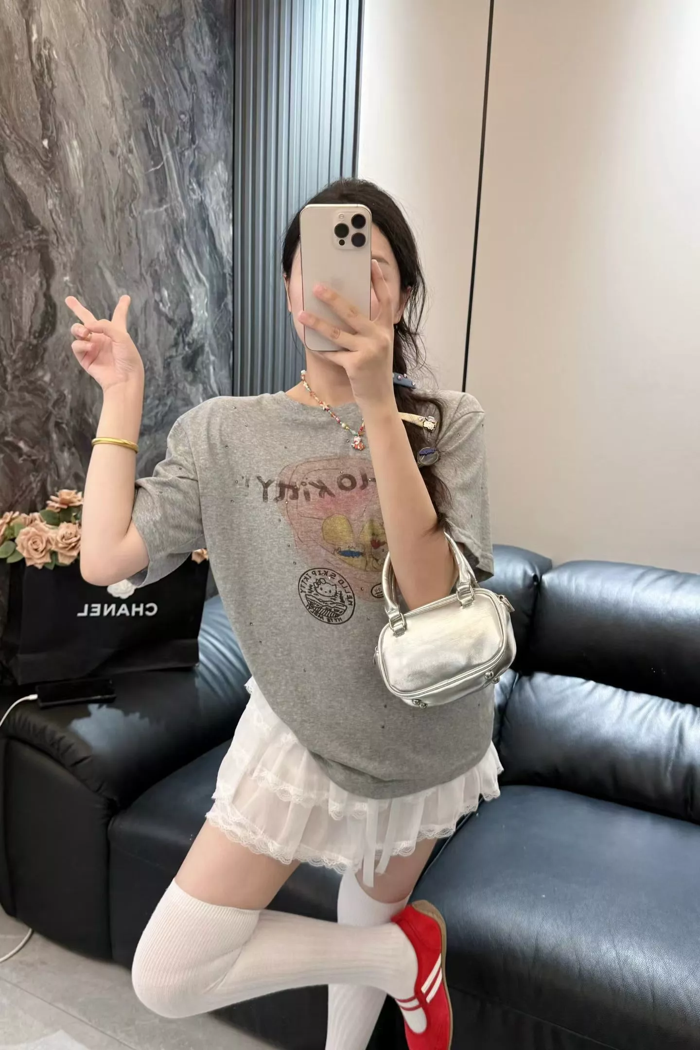 노브랜드 빈티지 키티 프린팅 반팔 탑 상세 이미지 29