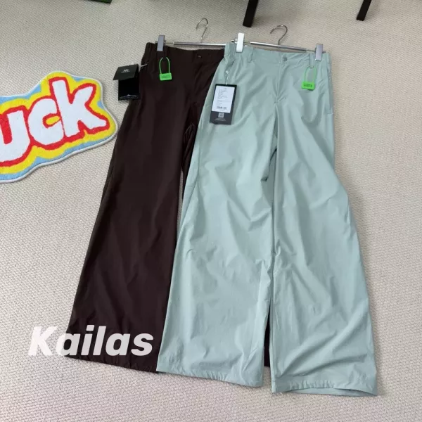 카일라스 와이드 핏 아웃도어 팬츠