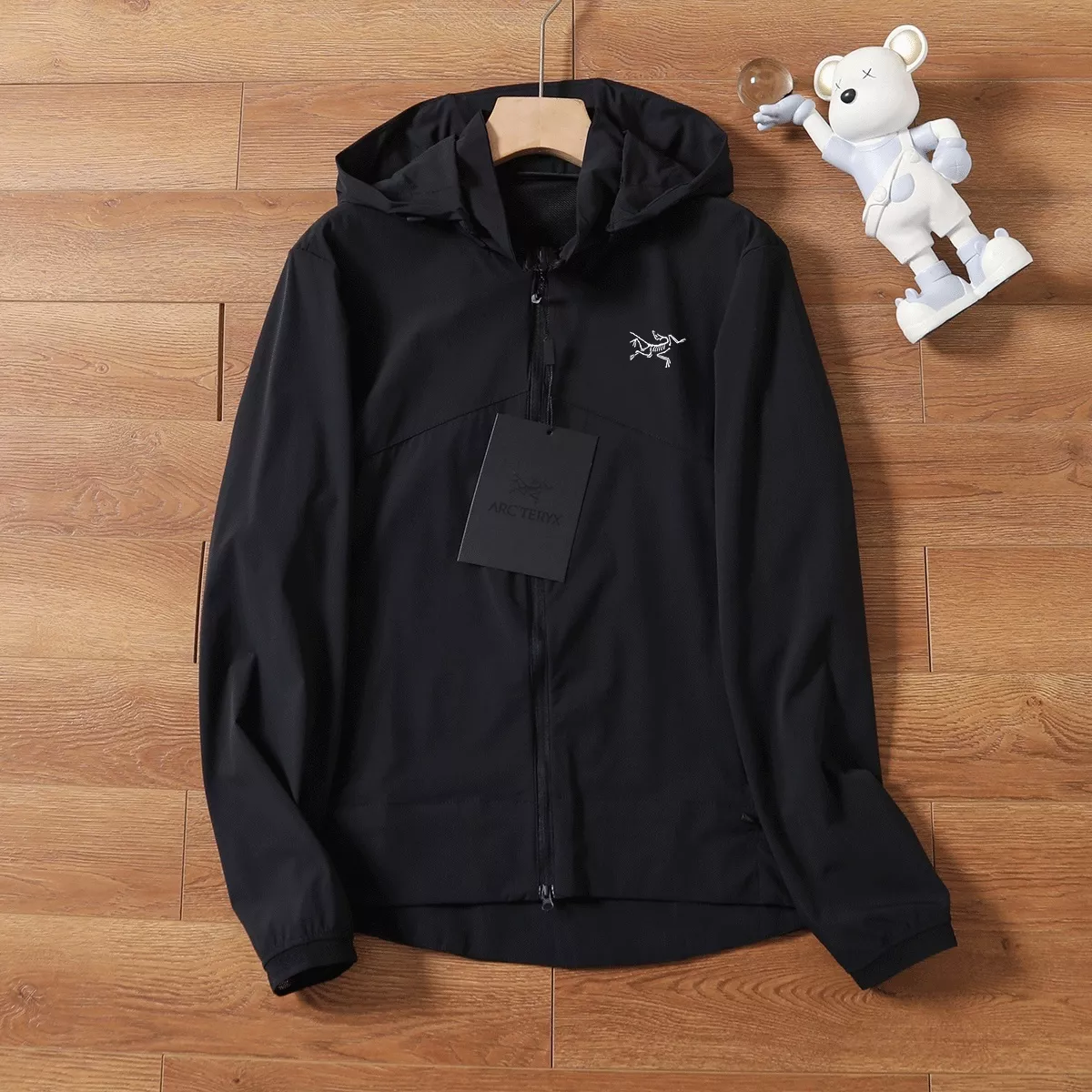 아크테릭스 아웃도어 후드형 자외선 차단 재킷 상세 이미지 2