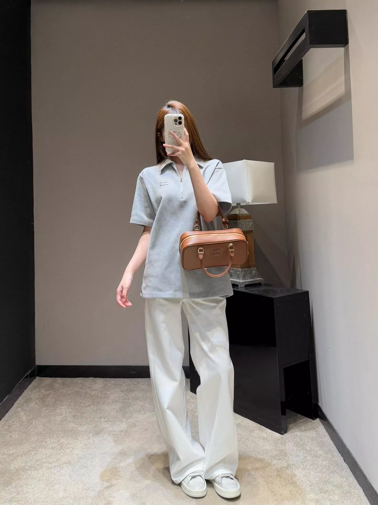 미우미우 자수 로고 반집업 폴로 반소매 상의 상세 이미지 20