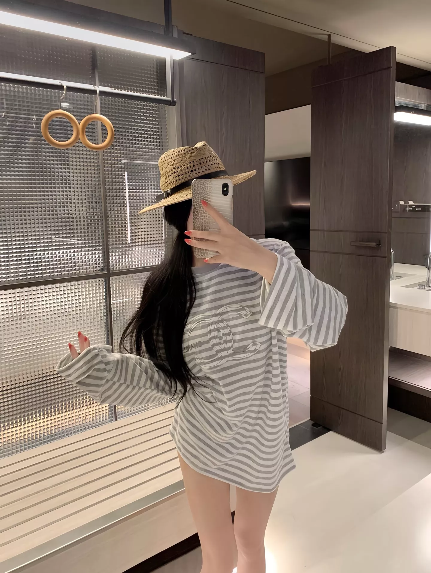 샤넬 레터 패치 자수 스트라이프 썬 커버 탑 상세 이미지 7