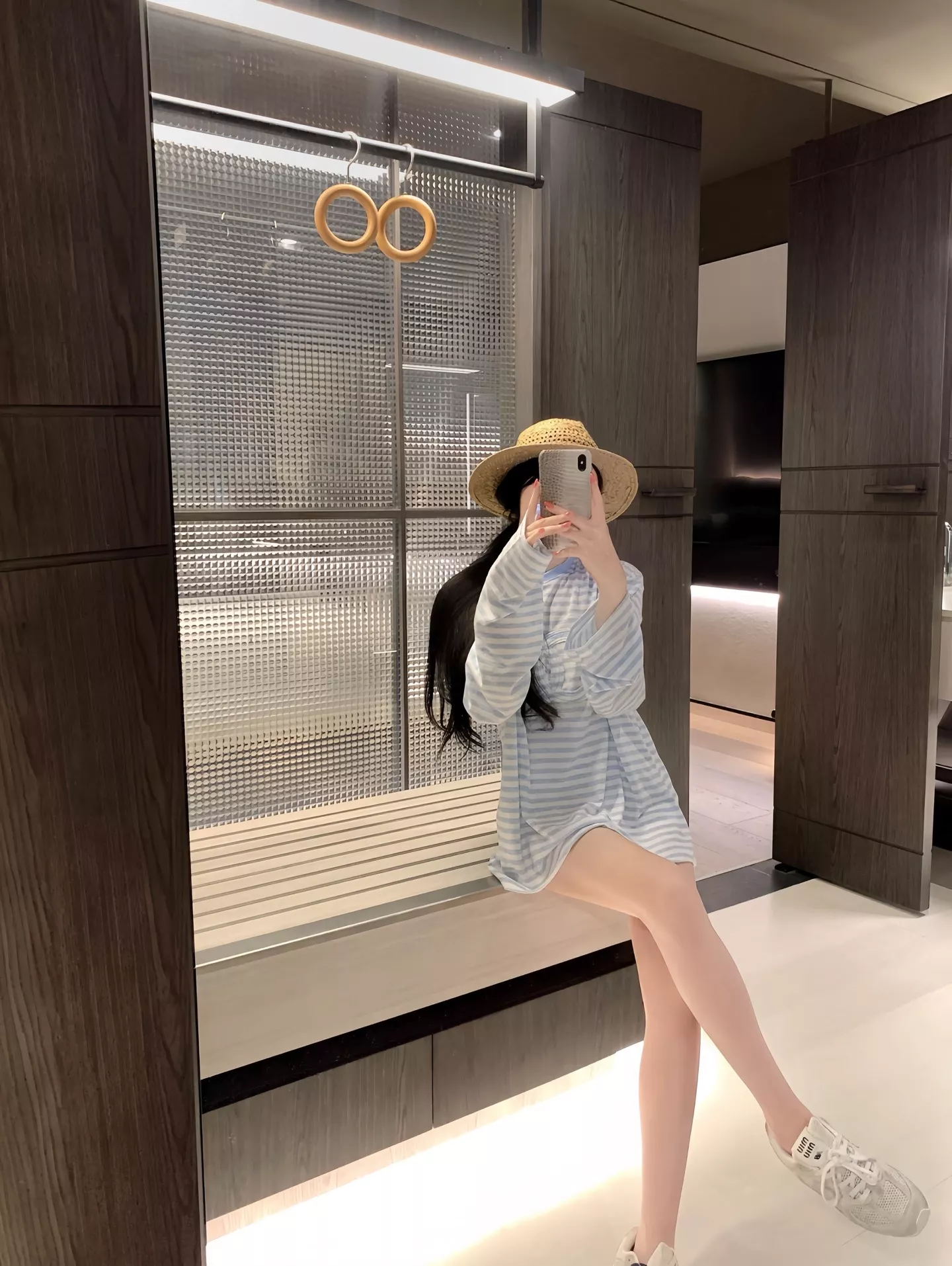 샤넬 레터 패치 자수 스트라이프 썬 커버 탑 상세 이미지 23