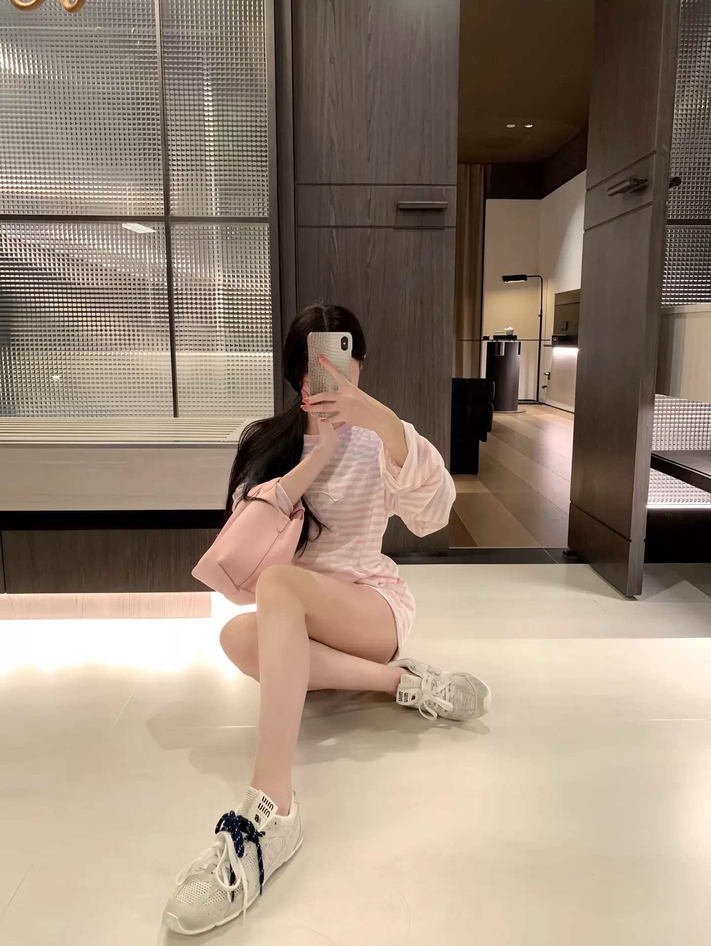 샤넬 레터 패치 자수 스트라이프 썬 커버 탑 상세 이미지 27