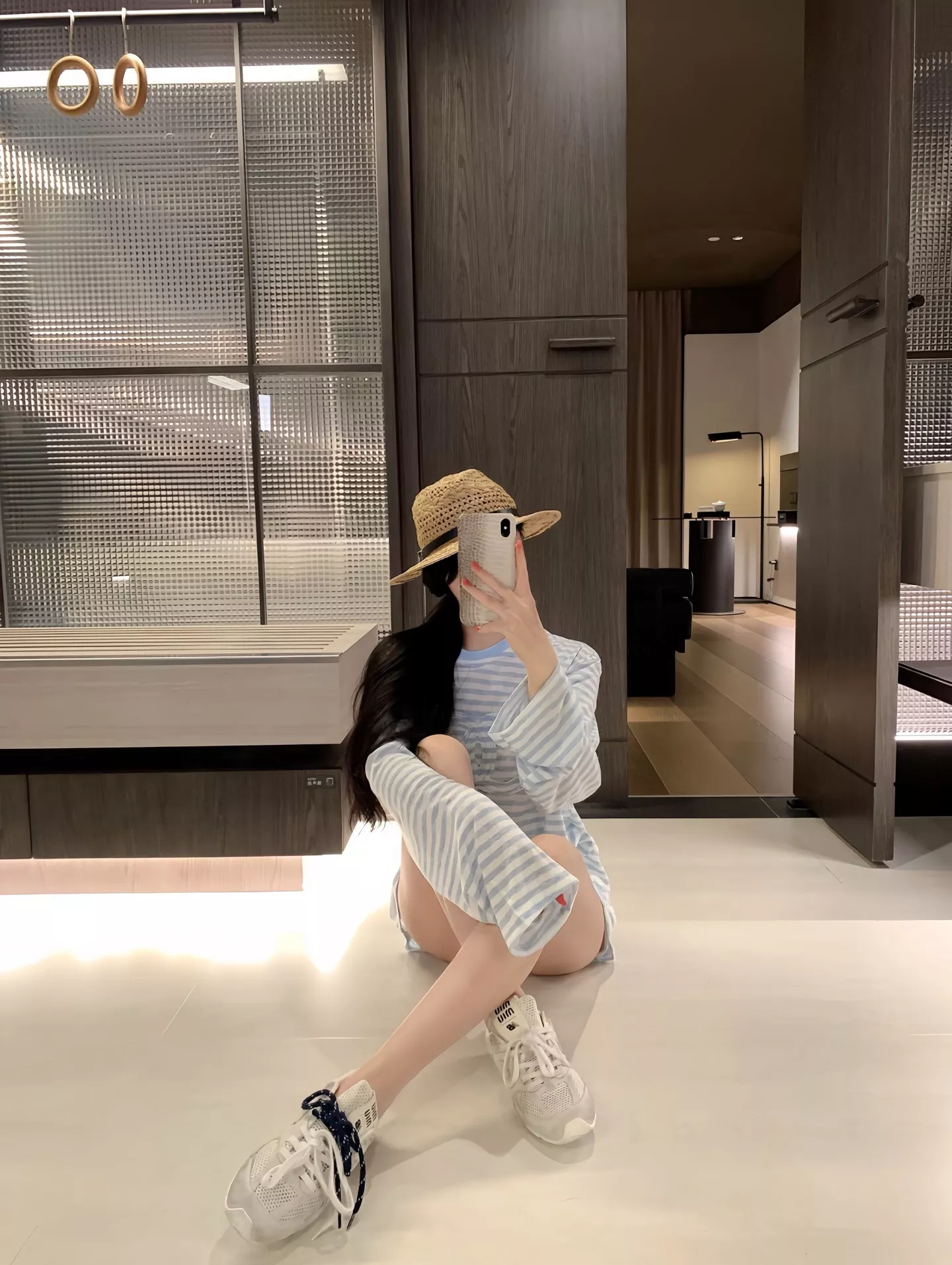샤넬 레터 패치 자수 스트라이프 썬 커버 탑 상세 이미지 24