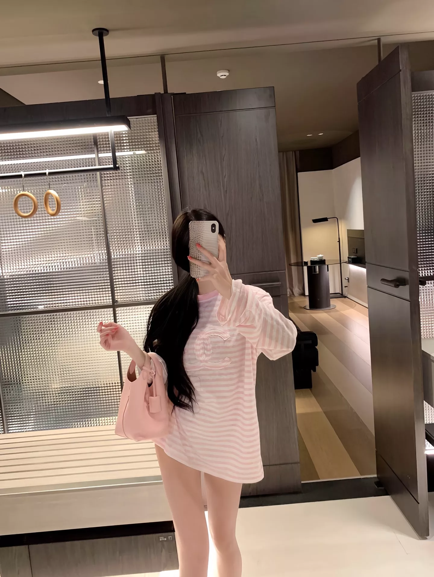 샤넬 레터 패치 자수 스트라이프 썬 커버 탑 상세 이미지 26