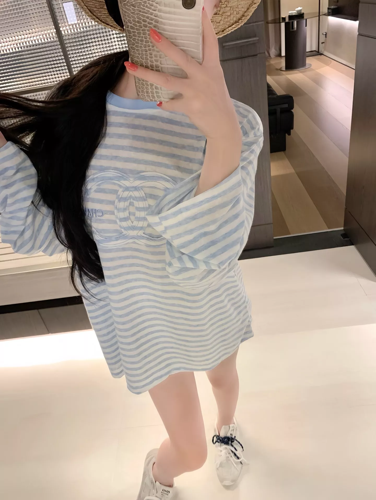 샤넬 레터 패치 자수 스트라이프 썬 커버 탑 상세 이미지 8