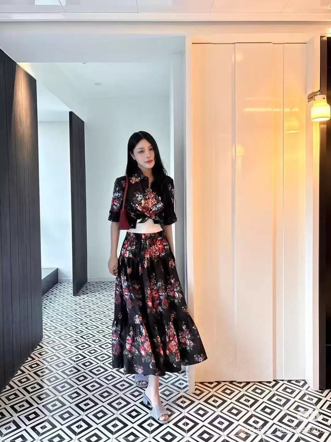 돌체앤가바나 플라워 프린트 반소매 셔츠 스커트 세트 상세 이미지 13