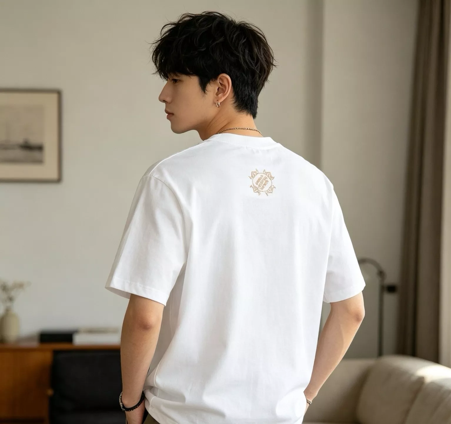 루이비통 자수 레터링 빈티지 스크롤 반팔 상의 상세 이미지 18