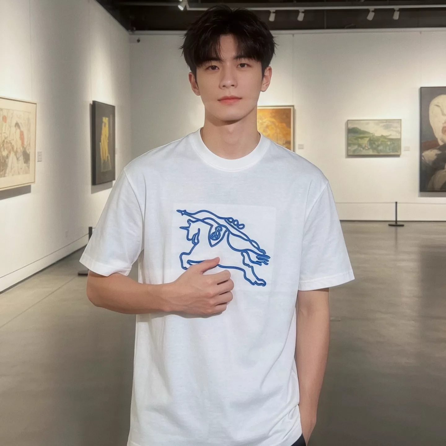 버버리 전마 자수 라운드 코튼 반팔 상의 상세 이미지 14
