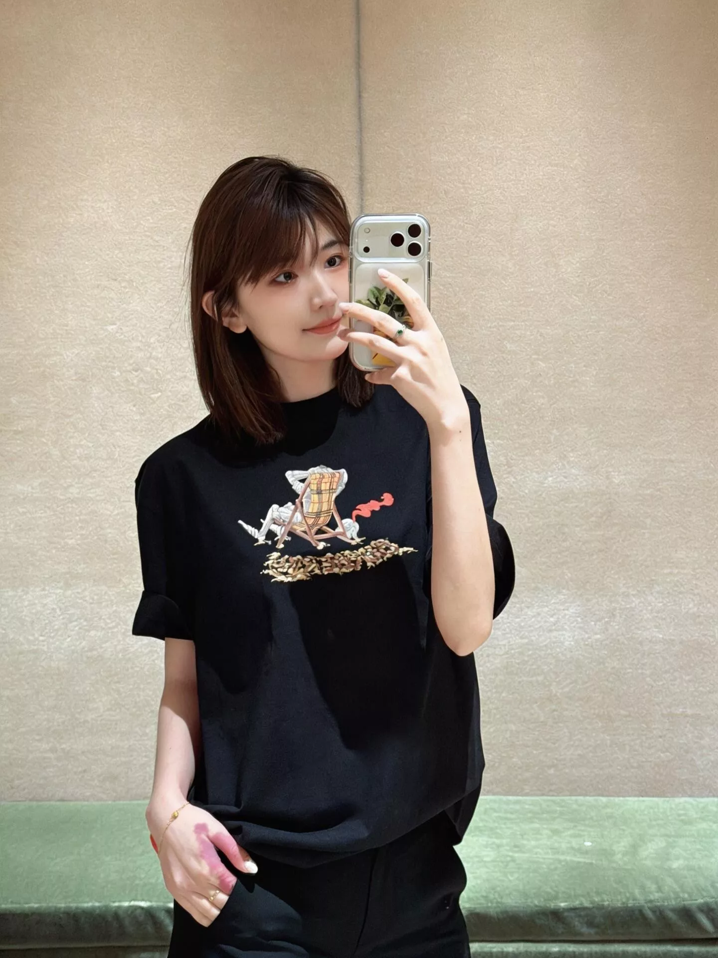 버버리 라운지 체어 프린트 코튼 반팔 상의 상세 이미지 11