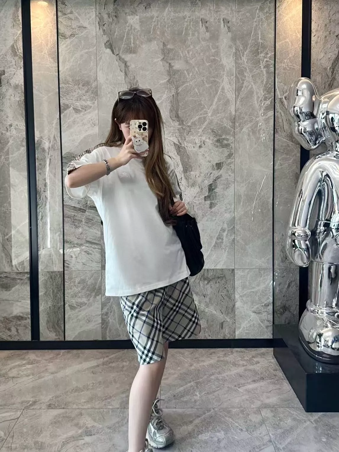 버버리 사선 체크 패턴 밴딩 반바지 상세 이미지 24