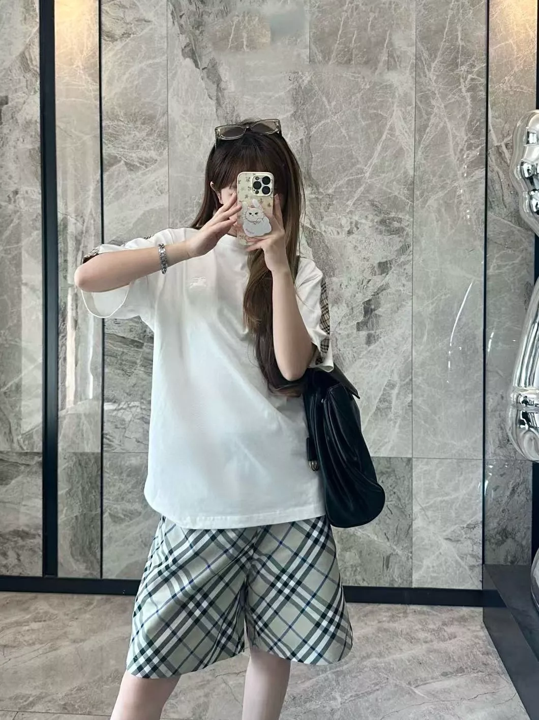 버버리 사선 체크 패턴 밴딩 반바지 상세 이미지 23