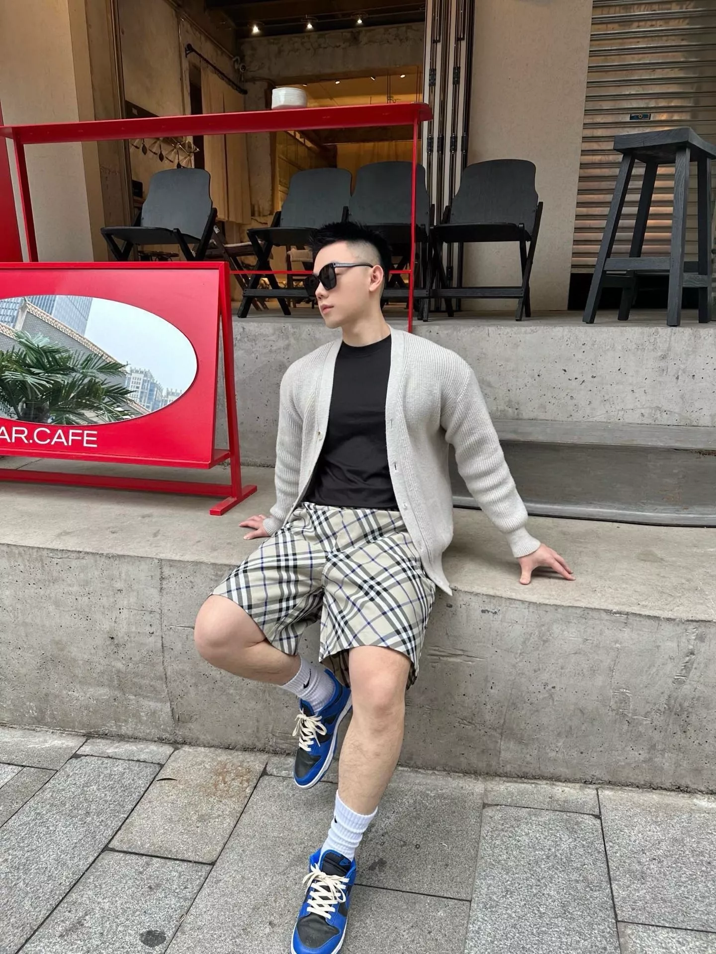 버버리 사선 체크 패턴 밴딩 반바지 상세 이미지 11