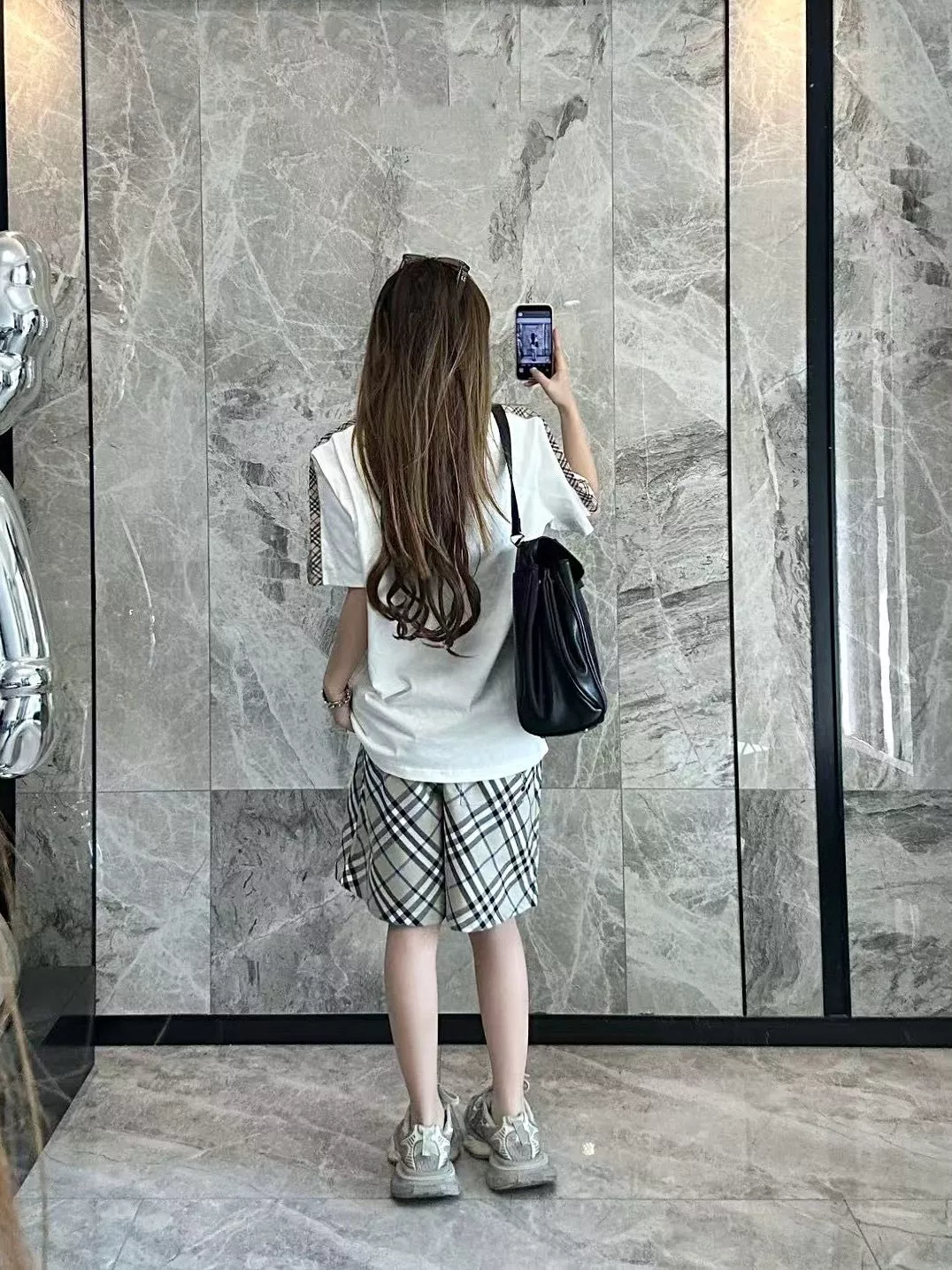버버리 사선 체크 패턴 밴딩 반바지 상세 이미지 25