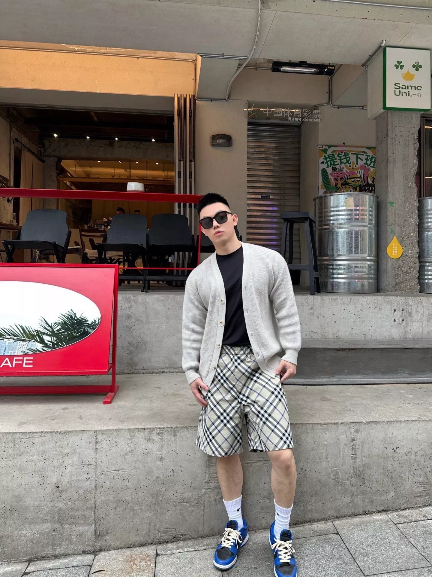 버버리 사선 체크 패턴 밴딩 반바지 상세 이미지 14