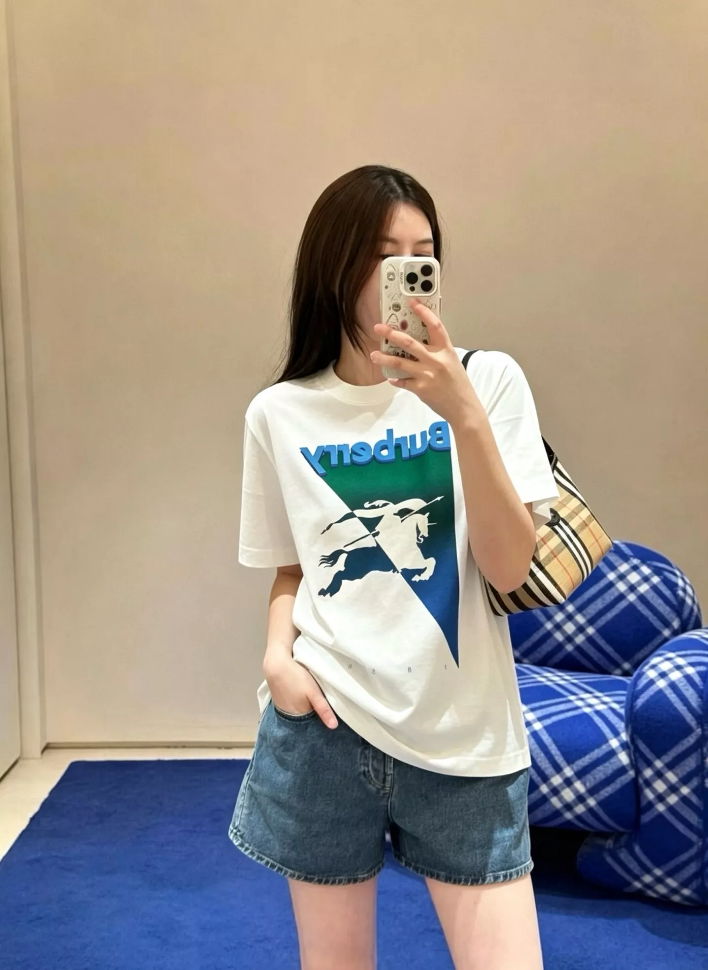 버버리 그라데이션 전마 로고 반팔 상의 상세 이미지 14