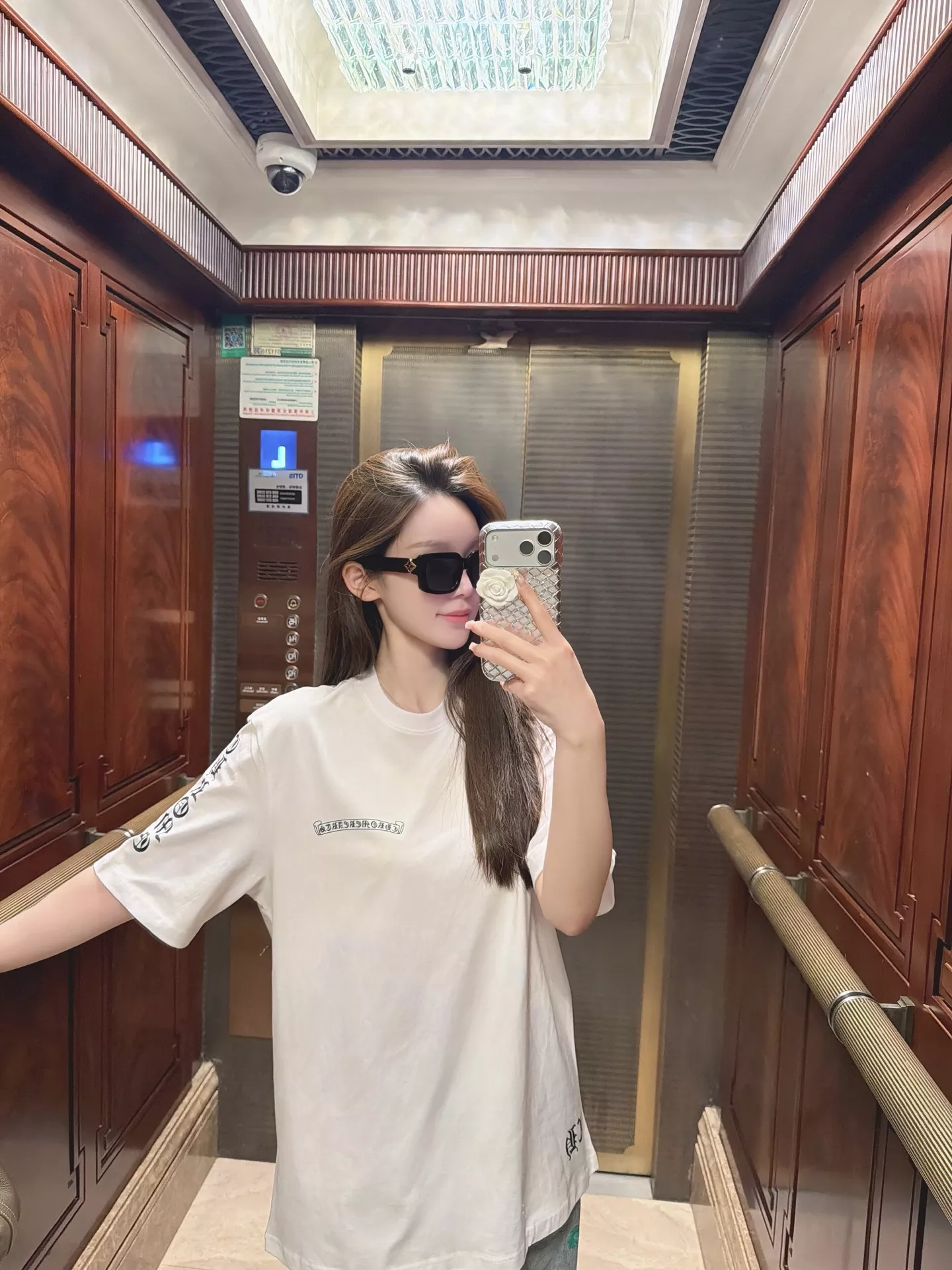 크롬하츠 텅 프린팅 반팔 상의 상세 이미지 13